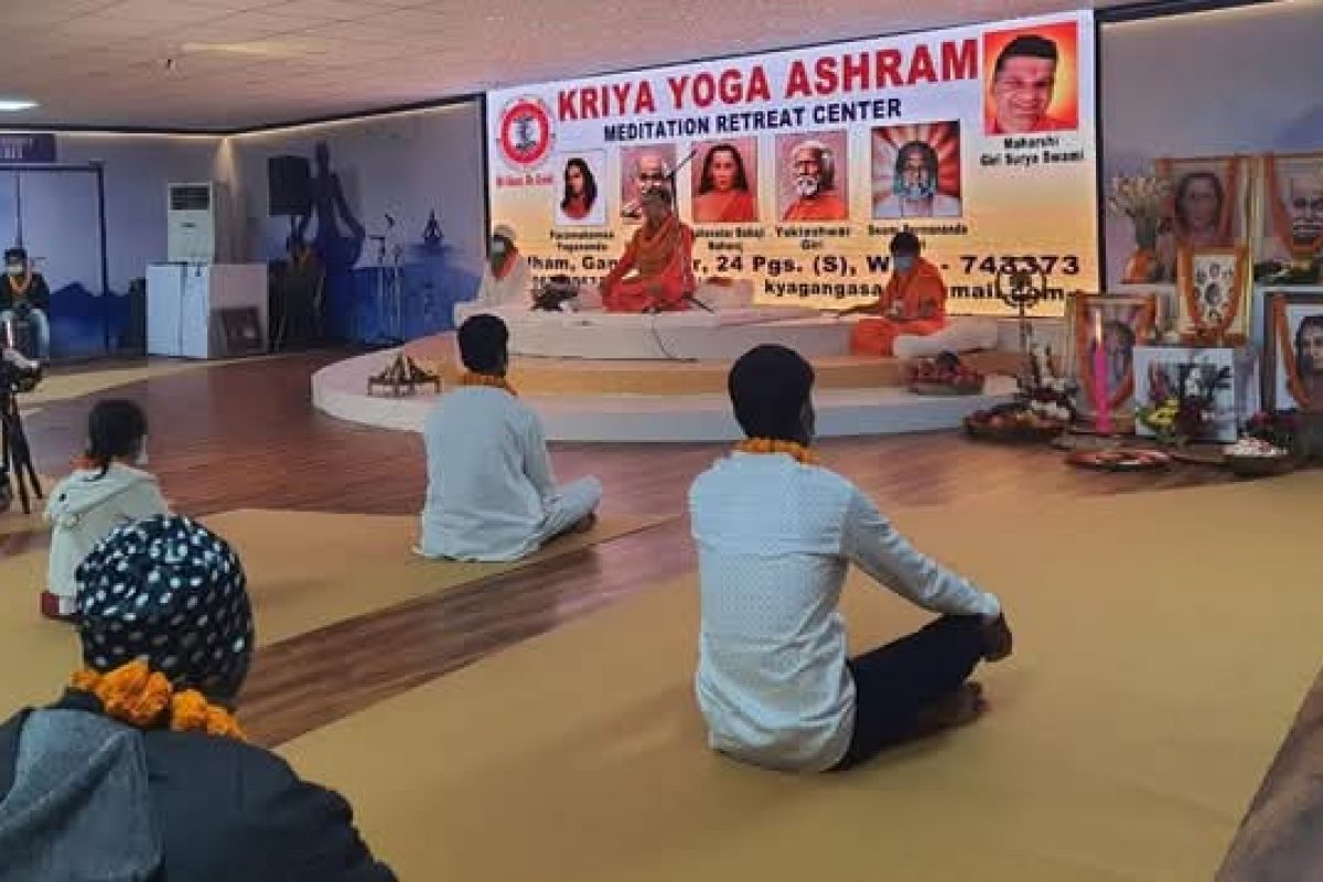 Guided meditation session at Kriya Yoga Wellness Gangasagar under the guidance of Giri Surya Swami